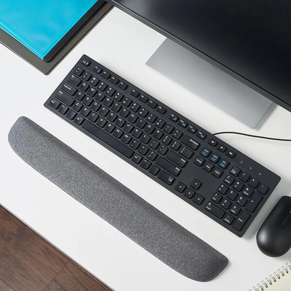 Staples Gel Keyboard Wrist Rest, Gray - Image 3