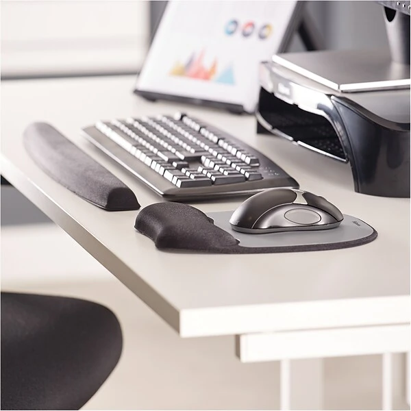Fellowes Foam Mouse Pad/Wrist Rest Combo, Black/Silver Streak (9175801)